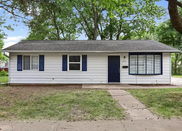 Property at 2201 E Country Squire Dr, Urbana, IL, 61802, 3 beds, 1 bath, [object Object]