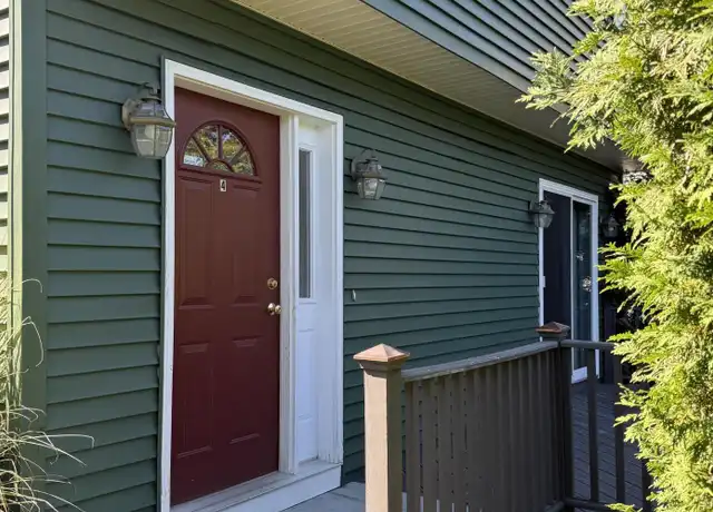 Property at 31 Le Grande Ave Unit 4, Greenwich, CT, 06830, 3 beds, 2.5 baths, [object Object]