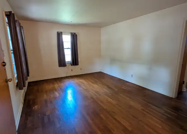 Property at 2316 SW Harrison St, Topeka, KS, 66611, 1 bed, 1 bath, [object Object]