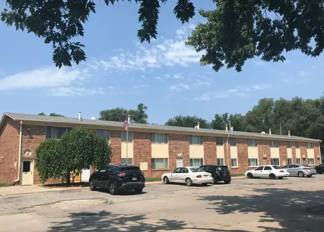 Property at Bellevue Gardens - 2911 Washington St, Bellevue, NE, 68005, 1-2 bed, 1 bath, [object Object]