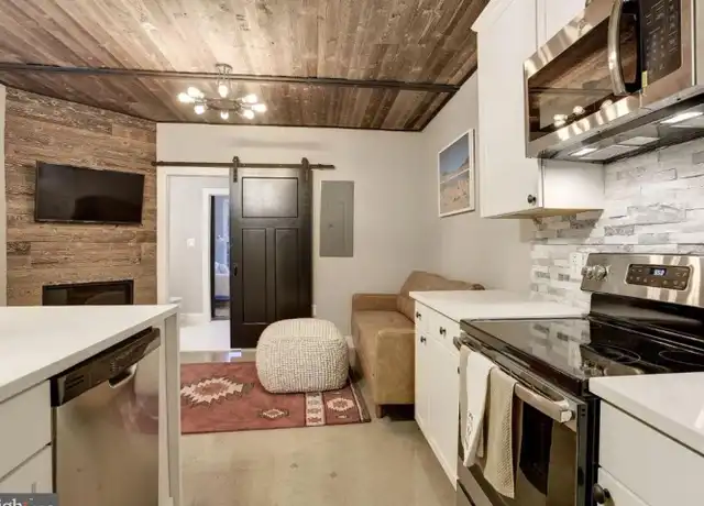 Property at 12 W Montgomery St Unit 206, Baltimore, MD, 21230, 1 bed, 1 bath, [object Object]