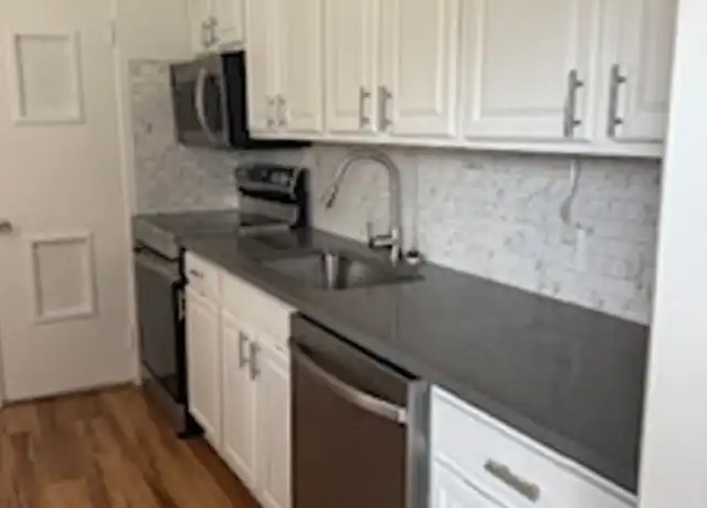 Property at 20000 Van Aken Blvd Unit 17, Shaker Heights, OH, 44122, 1 bed, 1 bath, [object Object]