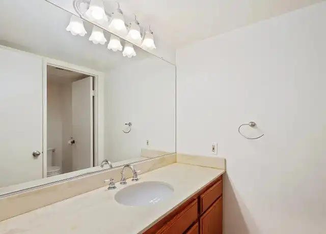 Property at 6106 Calle Mariselda Unit 4D, San Diego, CA, 92124, 1 bed, 1 bath, [object Object]