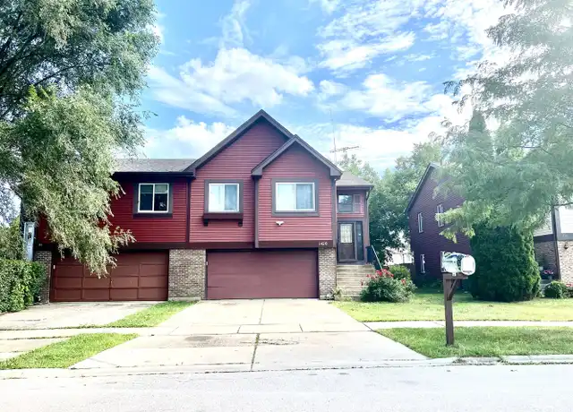 Property at 1420 Chippewa Trl, Wheeling, IL, 60090, 4 beds, 2 baths, [object Object]