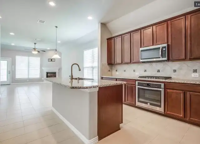 Property at 1600 Keswick Dr, McKinney, TX, 75071, 4 beds, 2 baths, [object Object]