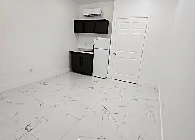 Property at 8142 New Kings Rd Unit 1, Jacksonville, FL, 32219, 1 bed, 1 bath, [object Object]
