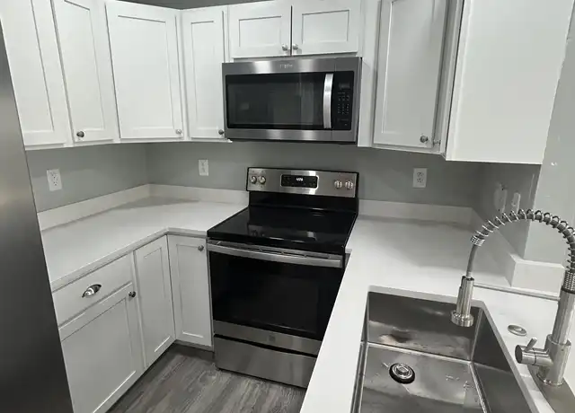Property at 303 Crooked Pine Trl, Crestview, FL, 32539, 3 beds, 2 baths, [object Object]