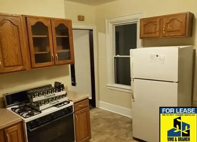 Property at 1708 N 12th St, Sheboygan, WI, 53081, 3 beds, 1 bath, [object Object]