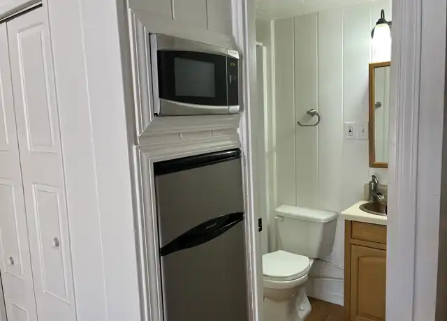 Property at 220 Princeton Dr SE Unit D, Albuquerque, NM, 87106, 0 beds, 1 bath, [object Object]