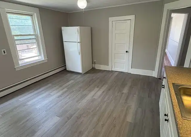 Property at 186 S Main St Unit 196, Suffield, CT, 06078, 2 beds, 1 bath, [object Object]