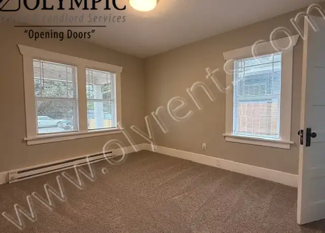 Property at 1017 S Ferry St, Tacoma, WA, 98405, 2 beds, 1 bath, [object Object]