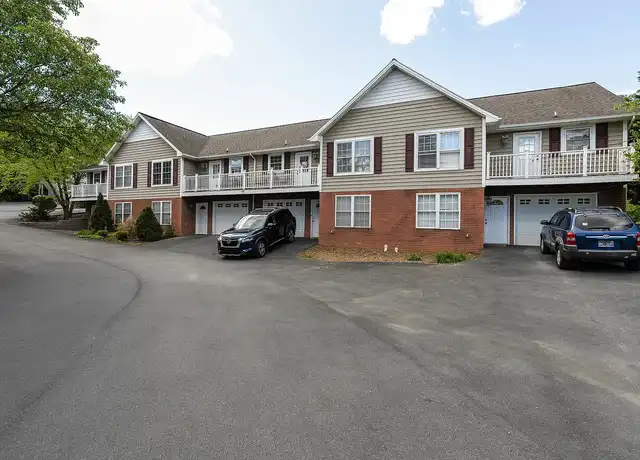 Property at Axis on Roan Apartments - 3000 S Roan St, Johnson City, TN, 37601, 1-2 bed, 1-2 bath, [object Object]