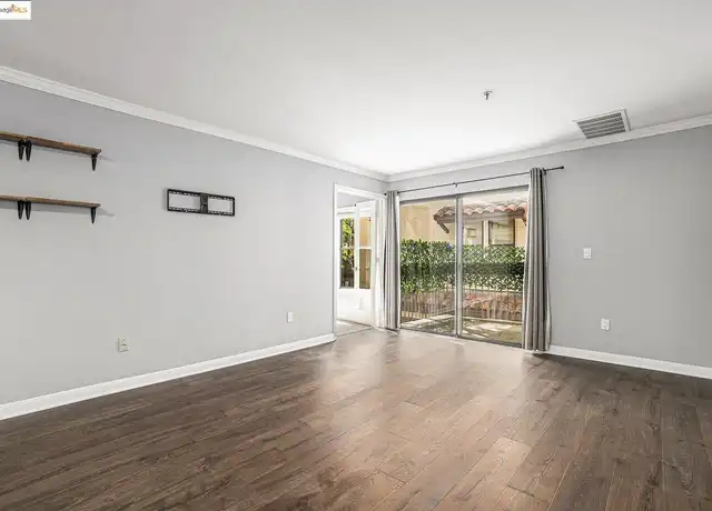 Property at 1122 S Villa Way, Walnut Creek, CA, 94595, 1 bed, 1 bath, [object Object]