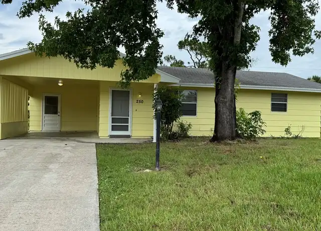 Property at 250 Delaware Ave, Sebastian, FL, 32958, 3 beds, 1 bath, [object Object]
