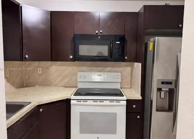 Property at 770 NE 128th St #104, North Miami, FL, 33161, 1 bed, 1 bath, [object Object]