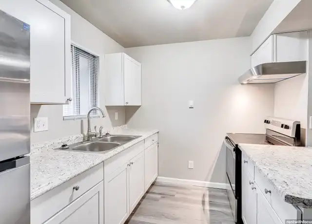 Property at 410 Bicentennial Ct Unit 4, Kaukauna, WI, 54130, 2 beds, 1 bath, [object Object]