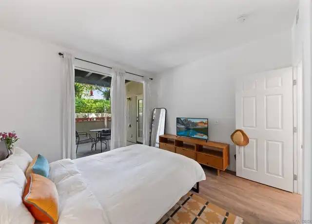 Property at 43 Via Ermitas, Rancho Santa Margarita, CA, 92688, 1 bed, 1 bath, [object Object]