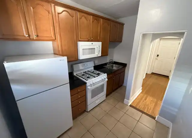 Property at 215 S 300 E Unit 3, Salt Lake City, UT, 84111, 1 bed, 1 bath, [object Object]