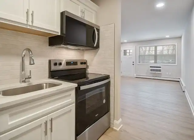 Property at Burdeck Street Apartments - 709 Burdeck St, Schenectady, NY, 12306, 1 bed, 1 bath, [object Object]