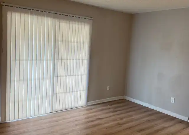 Property at 515 Mystic Dr Unit E, Greensboro, NC, 27406, 2 beds, 1 bath, [object Object]