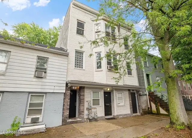 Property at 31 Dana Ave Unit 2, Albany, NY, 12208, 3 beds, 1 bath, [object Object]