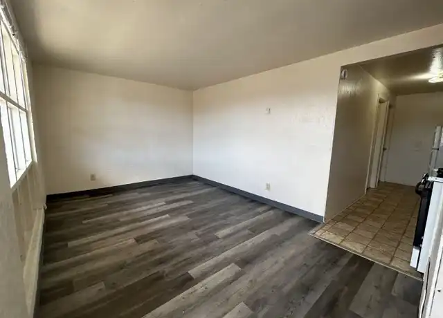 Property at 510 N Wall Ave Unit 3, Farmington, NM, 87401, 1 bed, 1 bath, [object Object]
