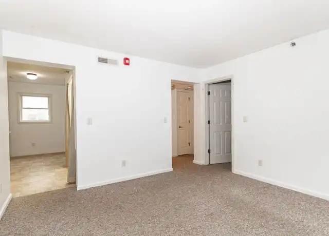 Property at 527 Grant Ave Unit 201, Morgantown, WV, 26505, 2 beds, 1 bath, [object Object]