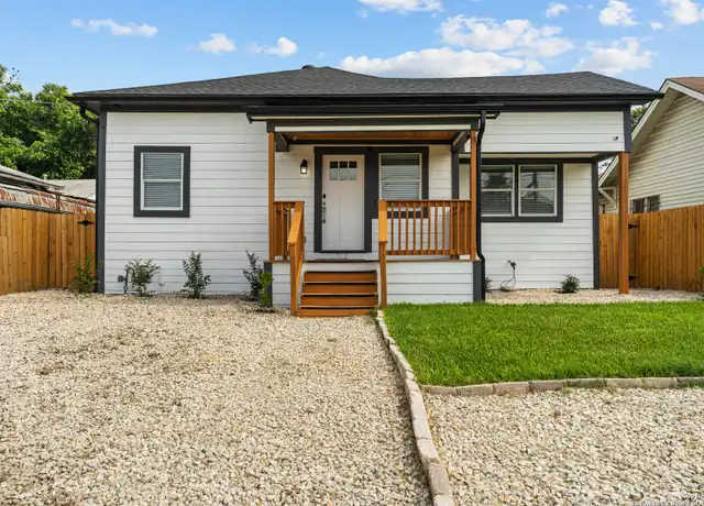 Property at 127 W Whittier St, San Antonio, TX, 78210, 3 beds, 2 baths, [object Object]