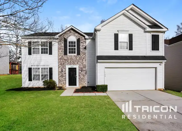 Property at 6605 Forest Cross Dr, Charlotte, NC, 28216, 4 beds, 2.5 baths, [object Object]
