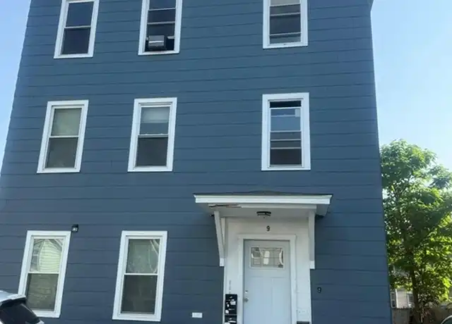 Property at 9 Douglas Ct Unit 1, Worcester, MA, 01603, 4 beds, 1.5 baths, [object Object]
