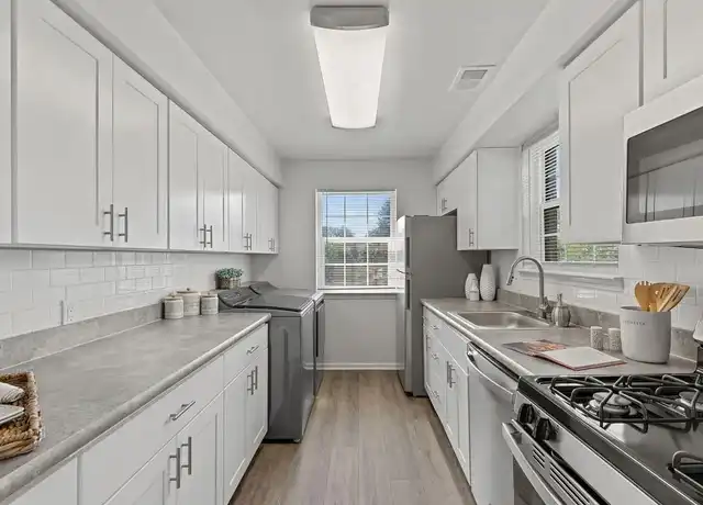Property at Powder Mill Apartments - 42 Oak Ridge Dr, York, PA, 17402, 1 bed, 1 bath, [object Object]