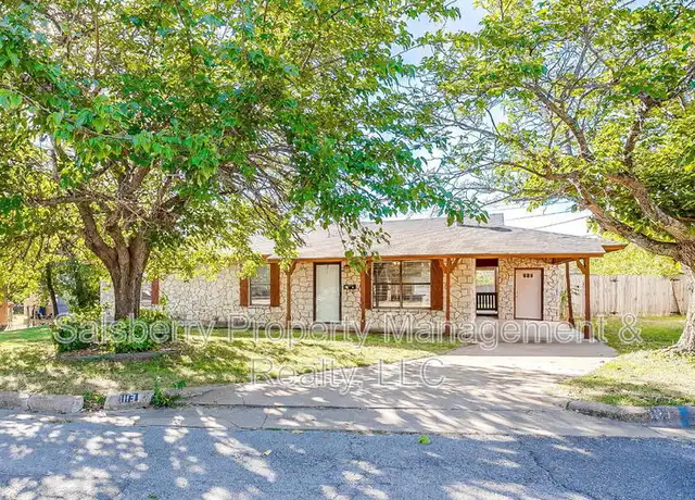 Property at 1113 Gifford Dr, Granbury, TX, 76048, 3 beds, 2 baths, [object Object]