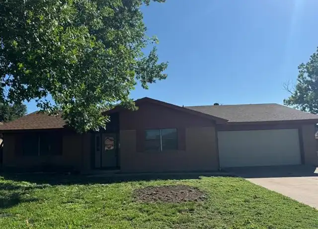 Property at 208 Prairie Wind Blvd, Stephenville, TX, 76401, 3 beds, 2 baths, [object Object]