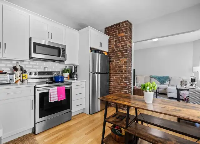 Property at 34 Edison Grn Unit 34-2, Boston, MA, 02125, 3 beds, 1 bath, [object Object]