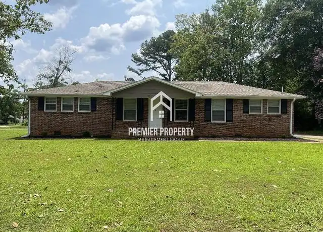 Property at 6201 Deramus Ave NW, Huntsville, AL, 35806, 4 beds, 2 baths, [object Object]