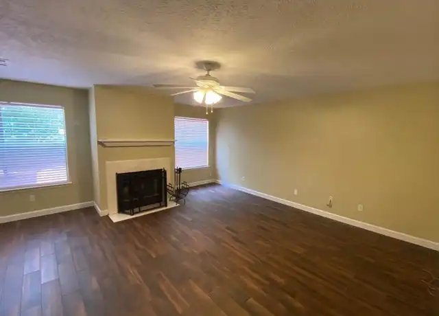 Property at 705 Overbrook Dr, Huntsville, TX, 77340, 4 beds, 2.5 baths, [object Object]