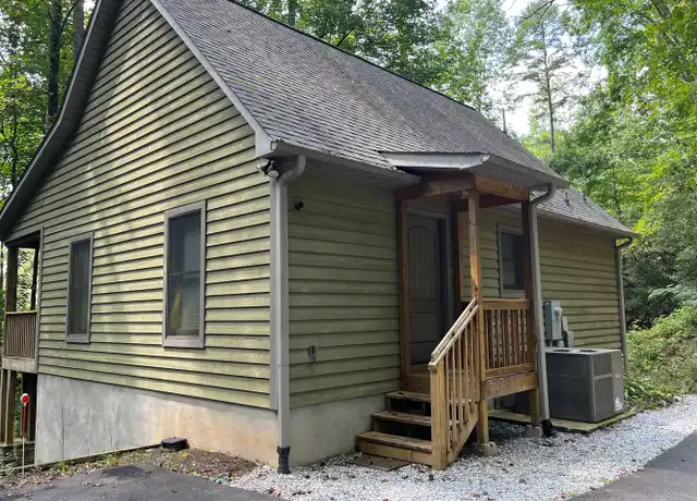 Property at 4 Matthews Creek Ln, Cleveland, SC, 29635, 3 beds, 2 baths, [object Object]