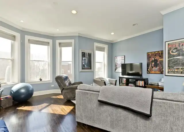 Property at 1037 S Racine Ave, Chicago, IL, 60607, 3 beds, 1 bath, [object Object]
