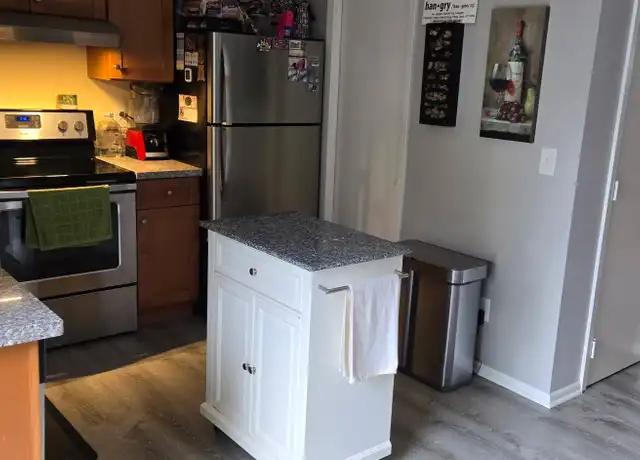 Property at 1303 Oakland Ave Unit B, Columbus, OH, 43212, 2 beds, 1.5 baths, [object Object]