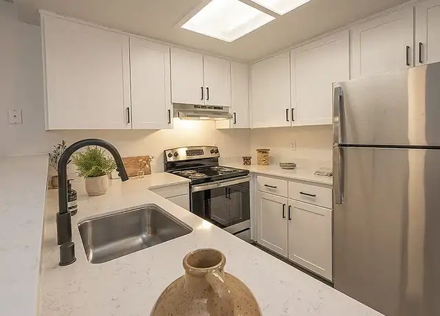 Photo of 6011 Shadow Ln, Citrus Heights, CA 95621