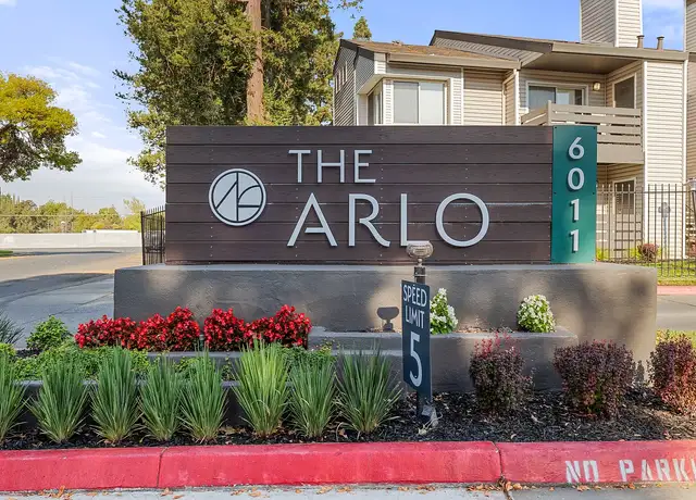 Photo of 6011 Shadow Ln, Citrus Heights, CA 95621
