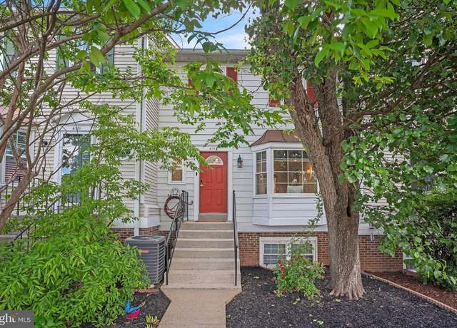 Photo of 4113 Placid Lake Ct, Chantilly, VA 20151