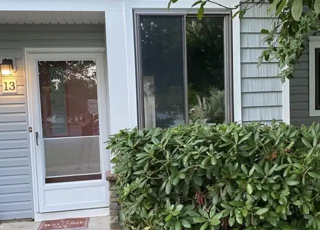 Property at 13 Dawn Ct, Tinton Falls, NJ, 07724, 2 beds, 1.5 baths, [object Object]