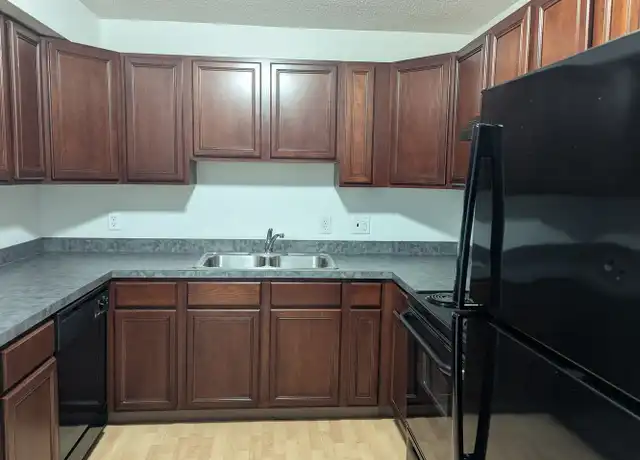 Property at 1300 Weathervane Ln Unit 1300-2E, Akron, OH, 44313, 1 bed, 1 bath, [object Object]