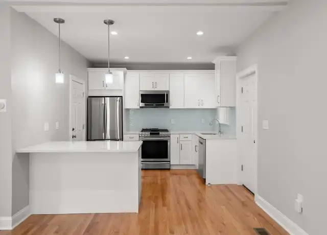 Property at 1 Orient Ave #2, Everett, MA, 02149, 3 beds, 1 bath, [object Object]