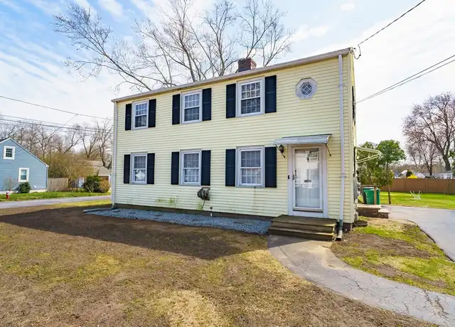 Property at 30 Shippen Ave Unit 2, Warwick, RI, 02888, 2 beds, 1 bath, [object Object]