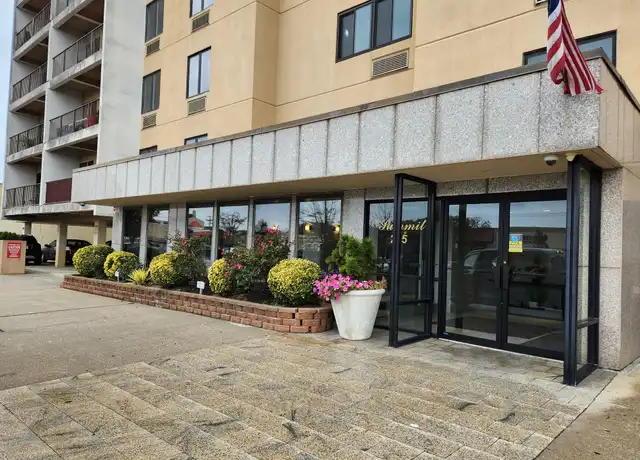 Property at 235 W Park Ave Unit 106, Long Beach, NY, 11561, 1 bed, 1 bath, [object Object]