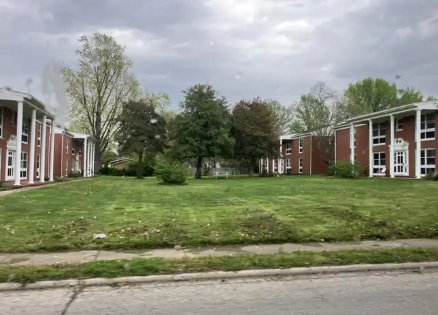 Property at 103 N Russell St Unit 2, Marion, IL, 62959, 2 beds, 1 bath, [object Object]