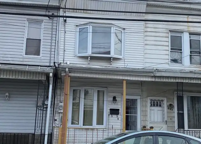 Property at 518 E Pine St, Mahanoy City, PA, 17948, 4 beds, 1 bath, [object Object]