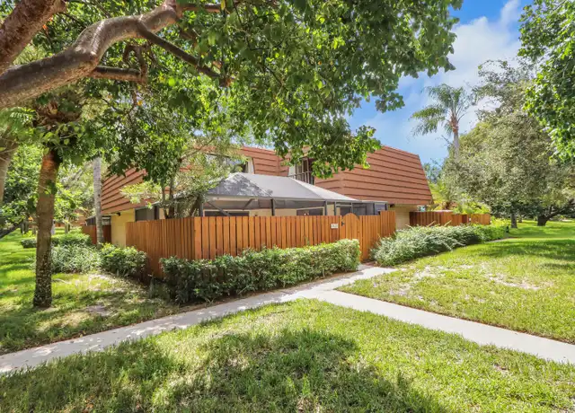Property at 2425 24th Ct, Jupiter, FL, 33477, 2 beds, 2.5 baths, [object Object]